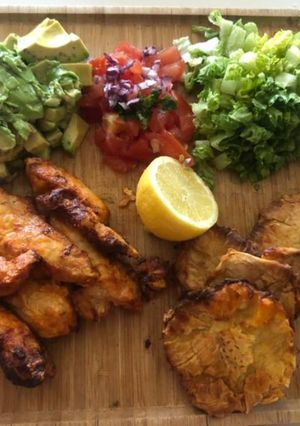 A picture of Buffallo Chicken Patacones.