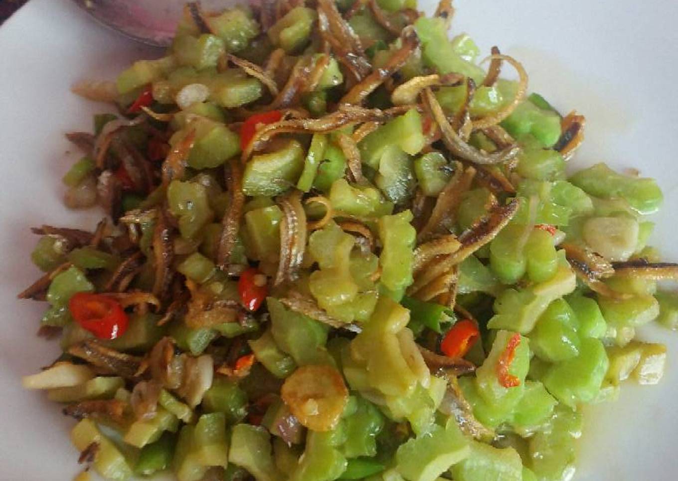 Tumis Pare Teri Pedas
