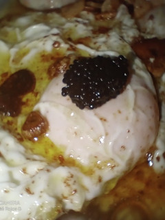 Una foto de Huevos, con langostinos al ajillo 🦐🦐🌶️🌶️🥚🥚