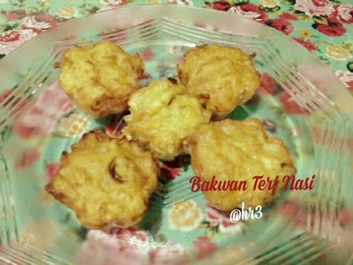 Langkah Mudah untuk Membuat Resep Bakwan Teri Nasi yang Uenak Anti Ribet, Menggugah Selera