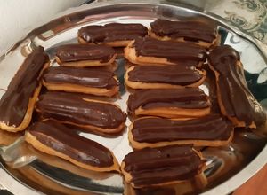 صورة لوصفة اكلير محشي بكريم باتسيير