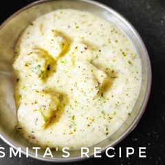 A picture of Paneer in white gravy.