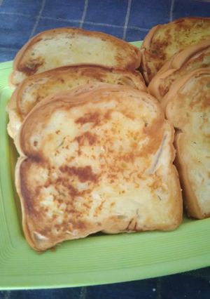 Foto resep Garlic Cheese Bread Teflon (Roti Tawar)