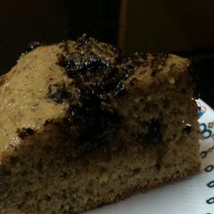 A picture of Chocolate chips oatmeal cake perfect for evening snacks :).