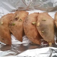 A picture of Sugar free Apple Karanji.