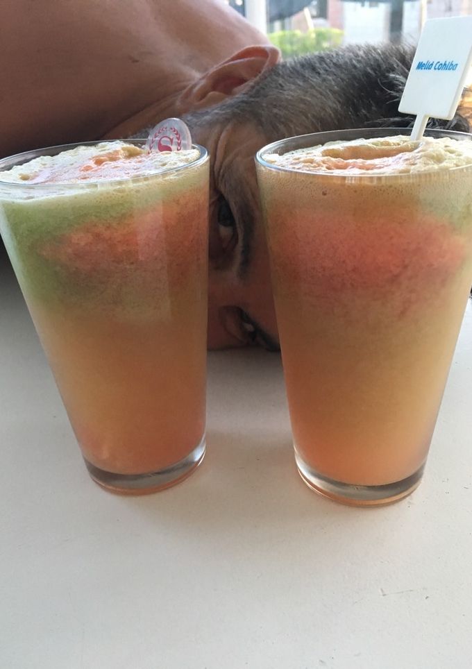 Una foto de Jugo multifruta 🥒🍐🍏🍑🍇