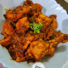 A picture of Khade masale ka Chicken.