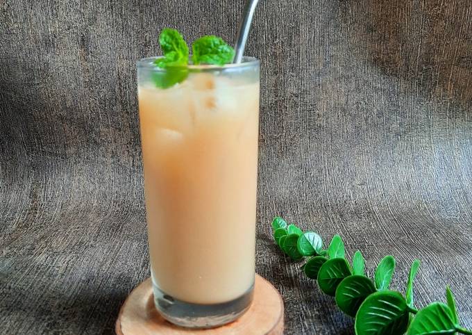 Resep Yakult Tea oleh ratna putri - Cookpad