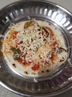 ઉત્તપા પીઝા (Uttapa Pizza Recipe In Gujarati) રેસીપી મુખ્ય ફોટો