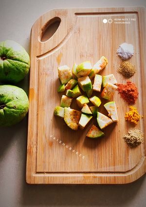 A picture of Spicy Guava Salad (Chatpatit Peru).