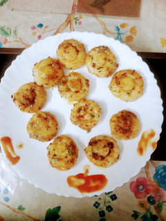 पोटैटो मशरुम कबाब (Potato Mushroom kabab recipe in Hindi) रेसिपी मुख्य फोटो
