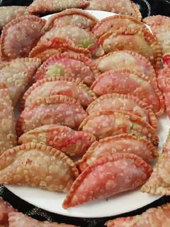 करंजी (karanji recipe in hindi) रेसिपी मुख्य फोटो