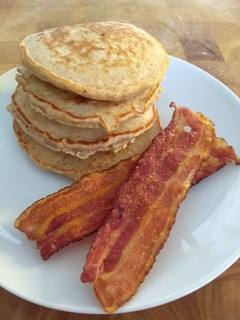 Una foto de Hotcakes de avena y plátano
