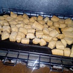 A picture of Baked chin chin.