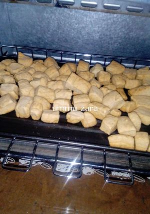 A picture of Baked chin chin.