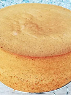 Una foto de Bizcocho esponjoso sin azúcar con semillas de amapola