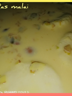 કેસર પિસ્તા રસ મલાઈ રેસીપી મુખ્ય ફોટો