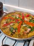Paella de arroz y mariscos