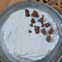 A picture of 1/2 kg basic vanilla cake.