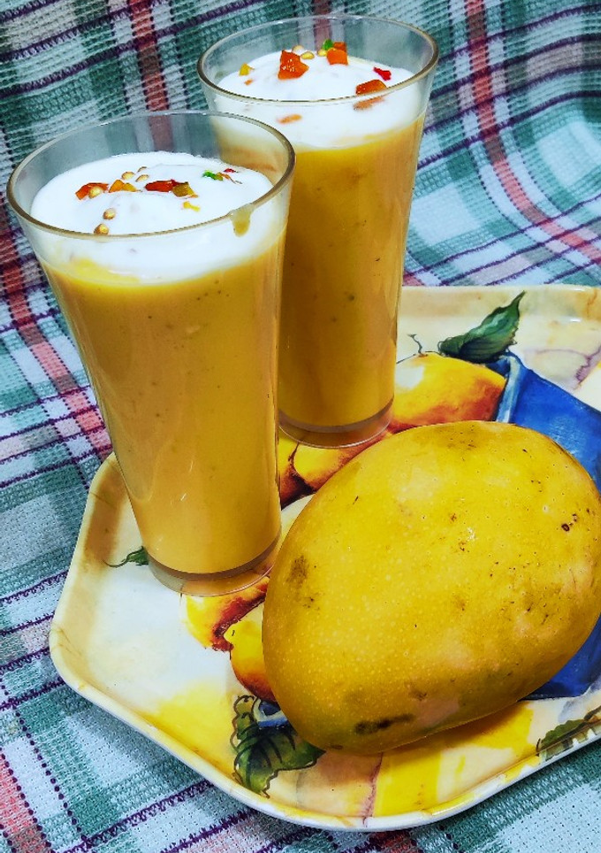 मैंगो शेक(mango shake recipe in hindi) रेसिपी मुख्य फोटो