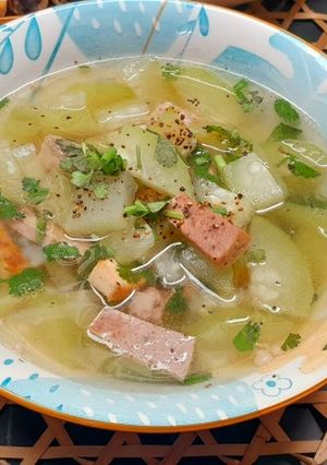 Hình của món Canh bí xanh nấu chả.