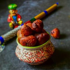 A picture of Sweet Palm Fritters.