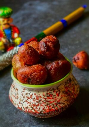 A picture of Sweet Palm Fritters.