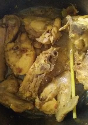 Foto resep Ayam Ungkep Kuning