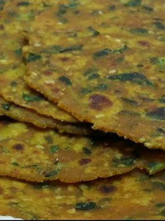 மேத்தி ரொட்டி வெந்தையக்கீரை (Methi rotti recipe in tamil) செய்முறை முக்கிய புகைப்படம்