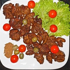 A picture of Fried kalejee (chicken liver).