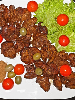 A picture of Fried kalejee (chicken liver).