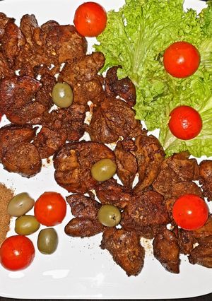 A picture of Fried kalejee (chicken liver).