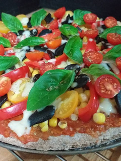 Una foto de Pizza vegana con harina integral