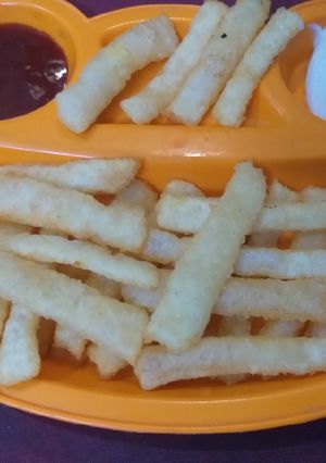 सूजी आलू फ्राइज़ (Suji aloo fries recipe in Hindi) रेसिपी मुख्य फोटो