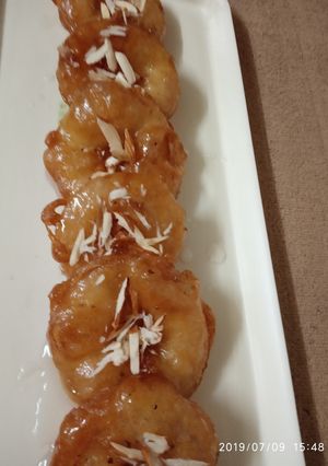 A picture of Apple Jalebi.