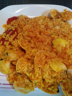 Una foto de Arroz y almejas en olla GM G