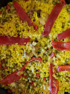 Una foto de Arroz con costillas
