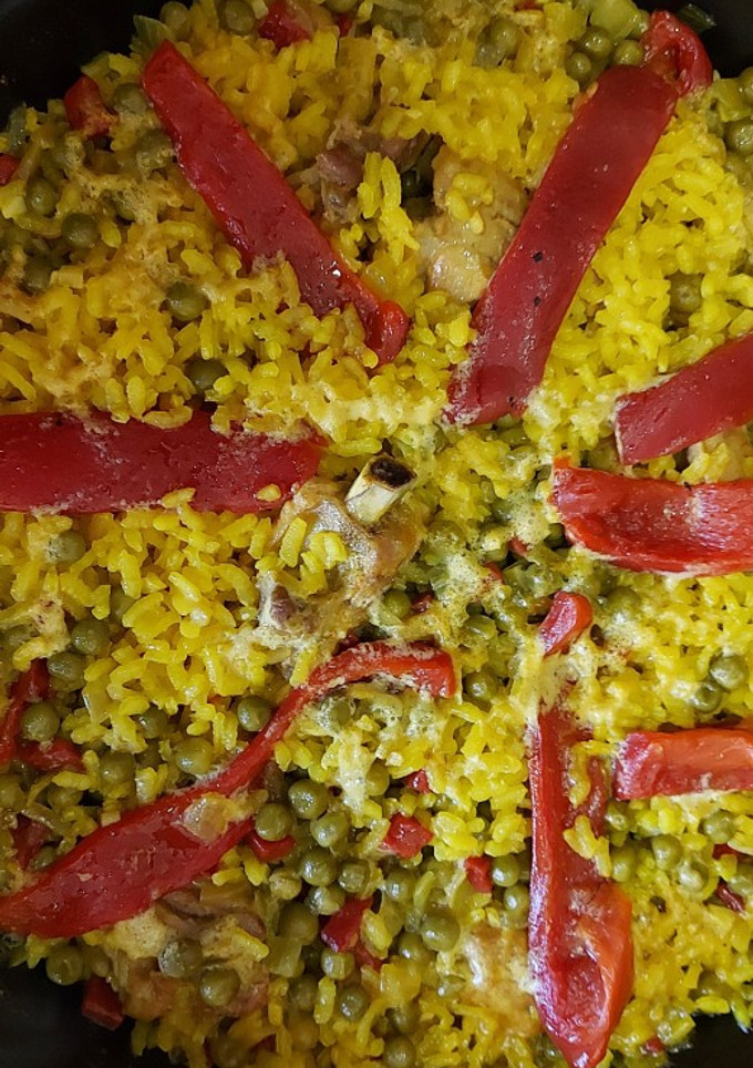 Una foto de Arroz con costillas