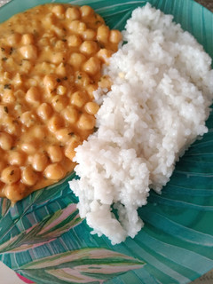 Una foto de Curry de garbanzos con arroz