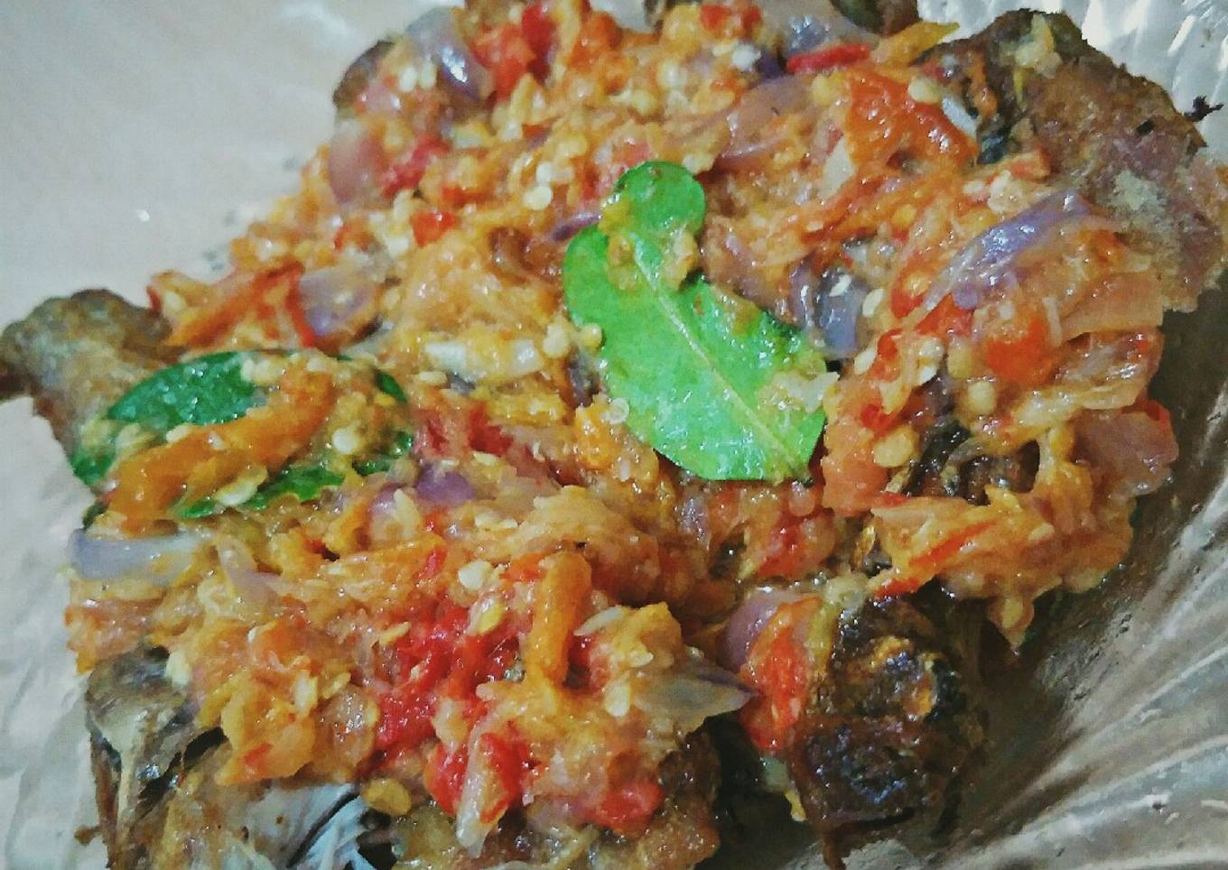 Ayam Goreng Penyet Rica