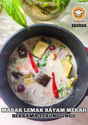 Gambar Masak Lemak Bayam Merah Bersama Terung Ungu