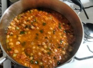 Una foto de Garbanzos con chorizo. ॐ