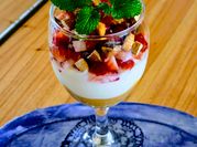 Una foto de jalea con yogurt