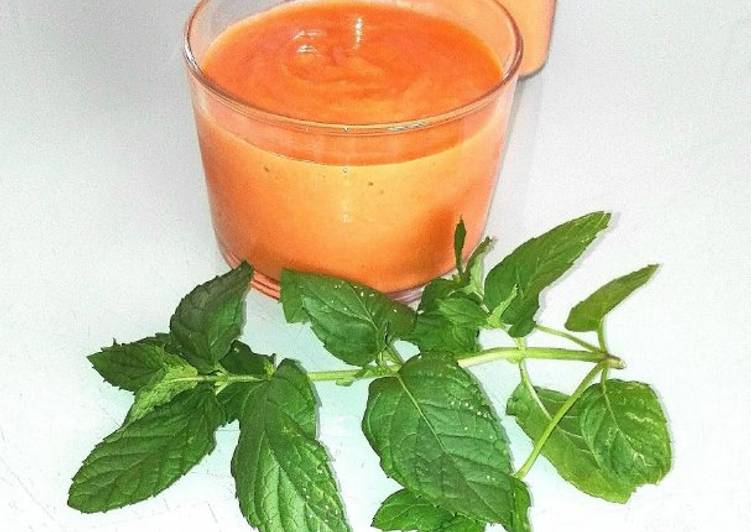 Bebida o gazpacho de sandía