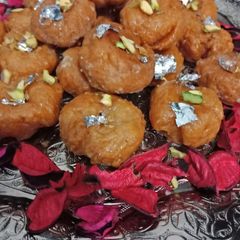 A picture of Balushahi.