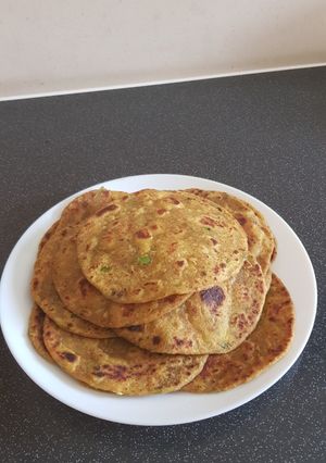 A picture of Avocado parathas...