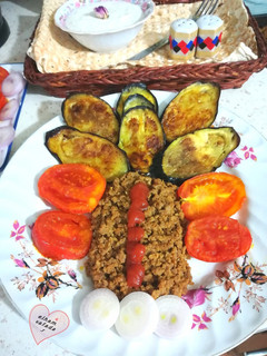عکسی از دستور خوراک بادمجون گوشت الهام پز