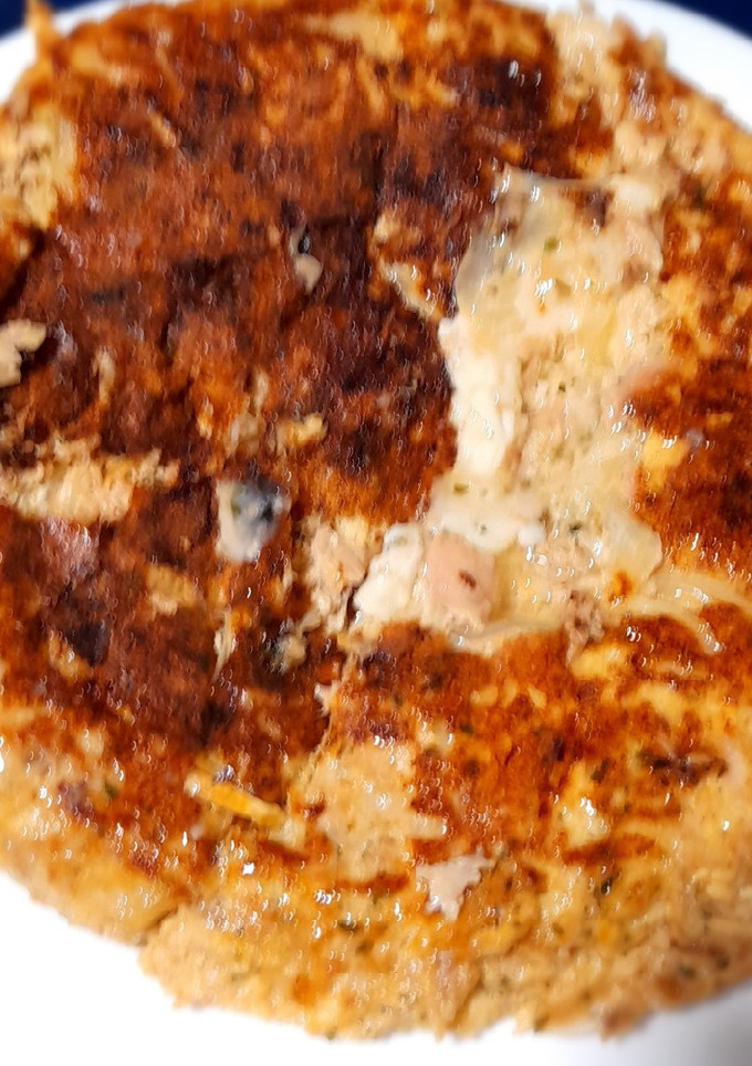 Una foto de Tortilla de atún con cebolla