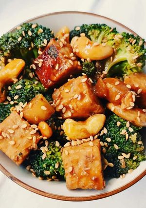 Foto di Broccoli e tempeh agli anacardi
