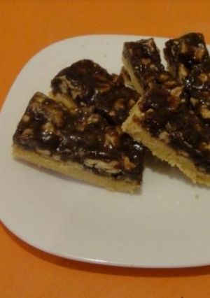 عکسی از دستور کلوچه بادام و قهوه